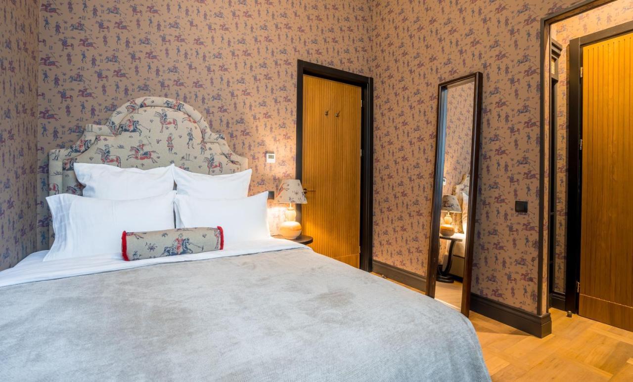 Communal Hotel Kutaisi Bagian luar foto