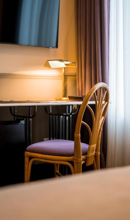 Communal Hotel Kutaisi Bagian luar foto