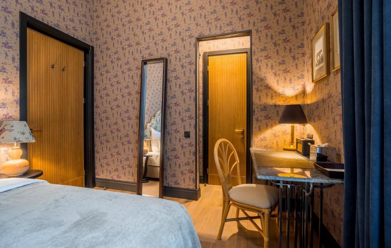 Communal Hotel Kutaisi Bagian luar foto