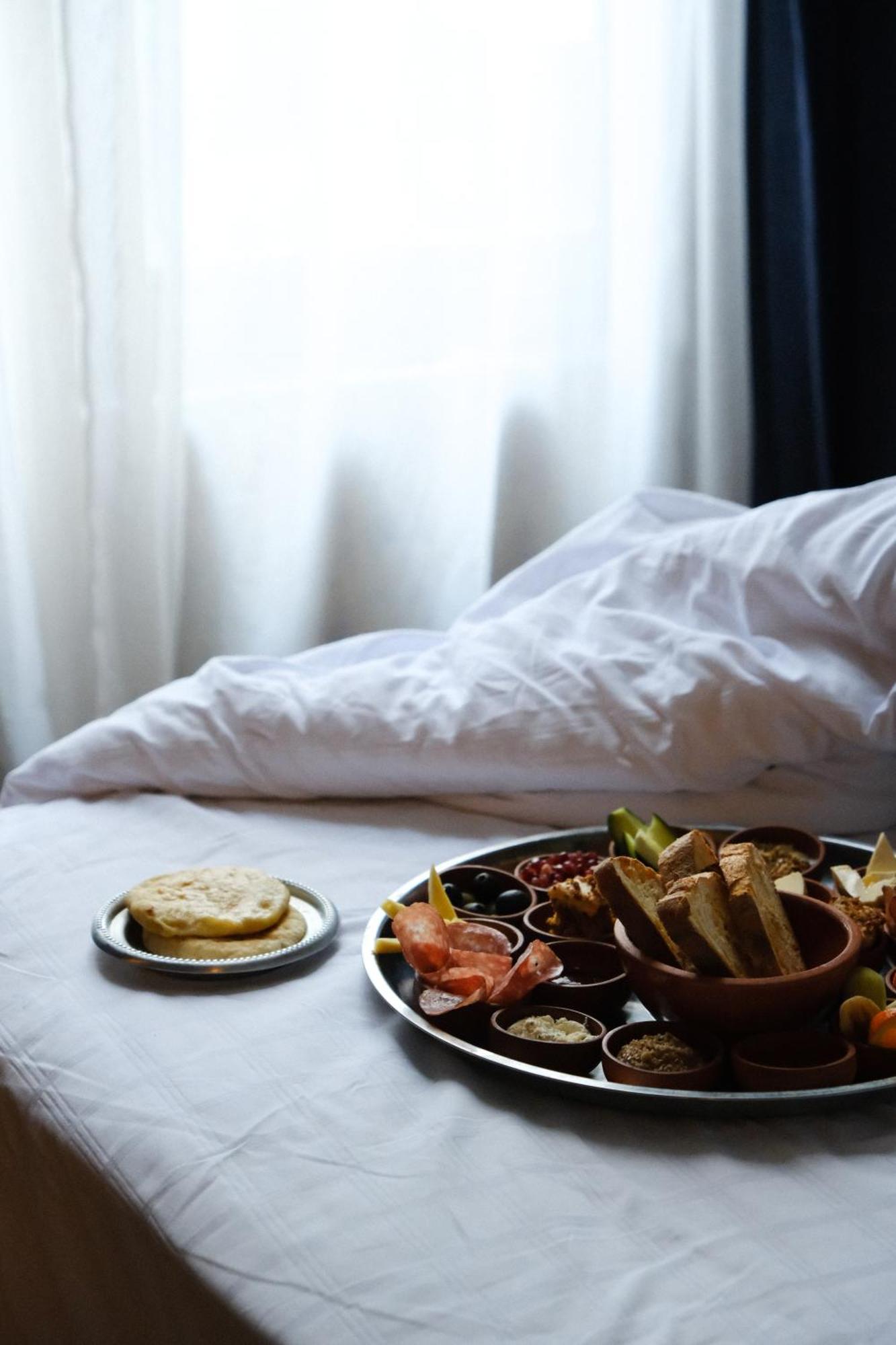 Communal Hotel Kutaisi Bagian luar foto