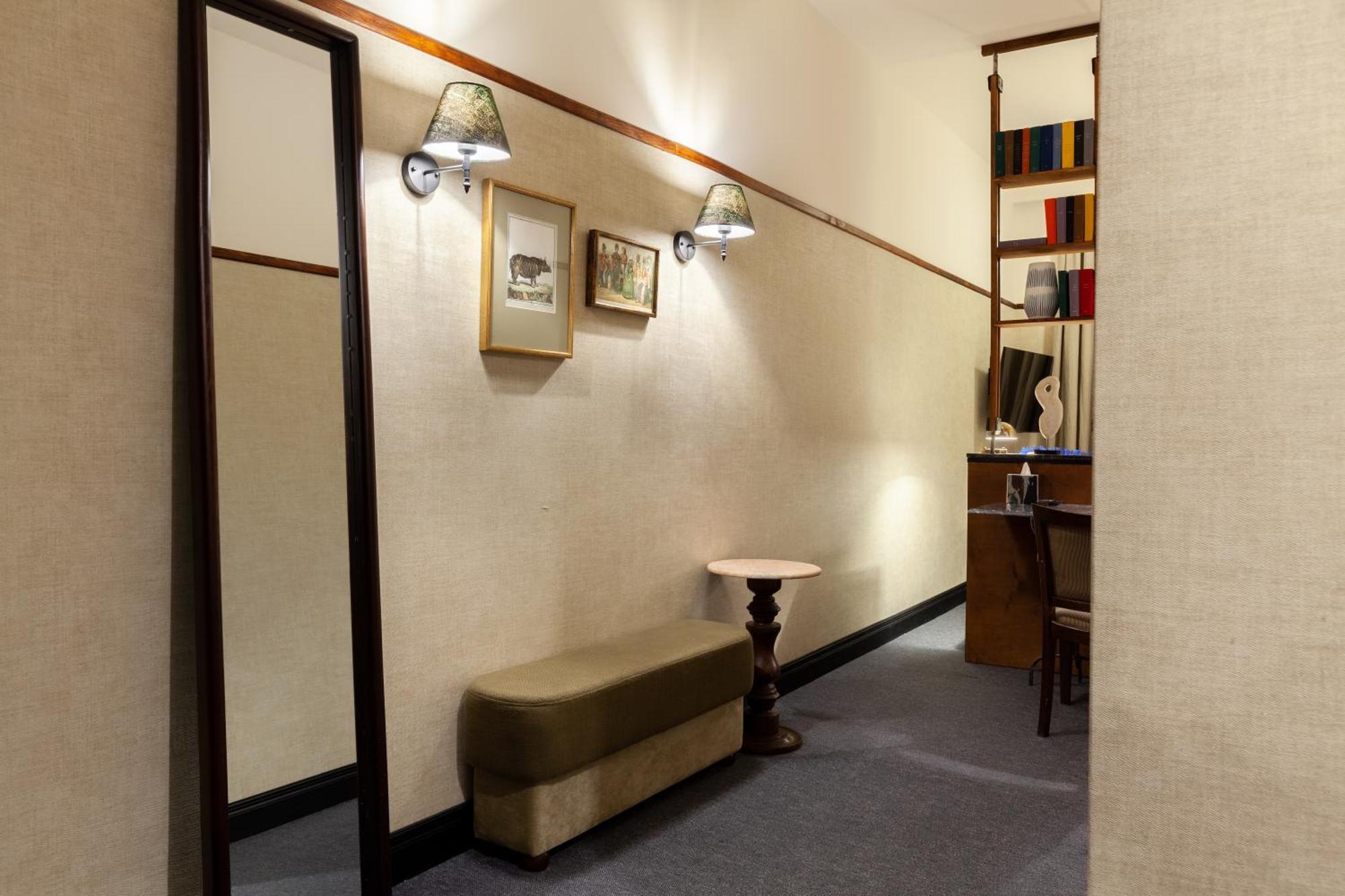 Communal Hotel Kutaisi Bagian luar foto