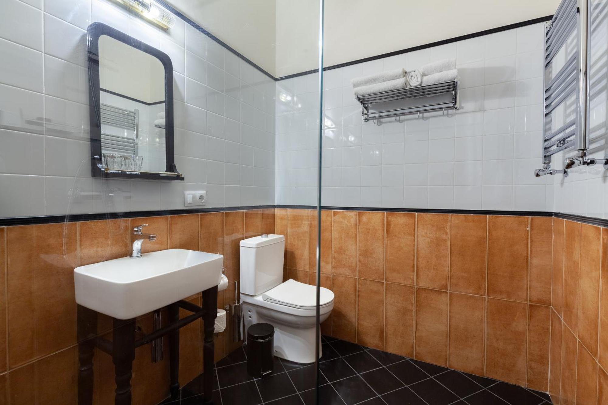 Communal Hotel Kutaisi Bagian luar foto
